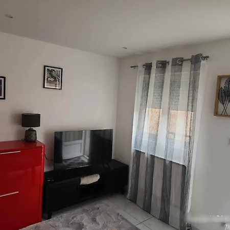Agreable T2/Centre-Ville *10 Min Gare* Bourgoin-Jallieu Exterior photo