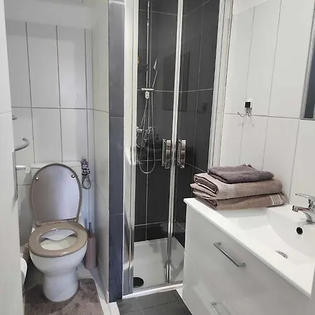 Agreable T2/Centre-Ville *10 Min Gare* Bourgoin-Jallieu Exterior photo