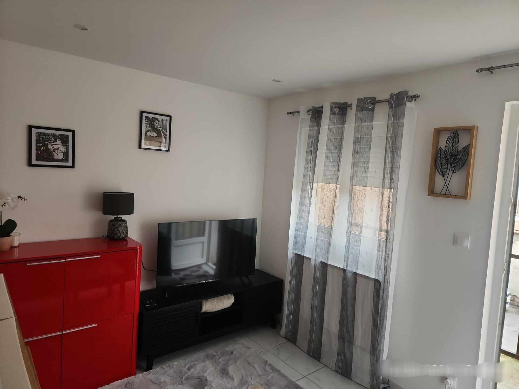 Agreable T2/centre-ville *10 Min Gare* Bourgoin-Jallieu